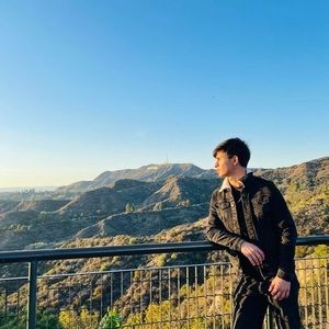 Meet your Posher, Mat